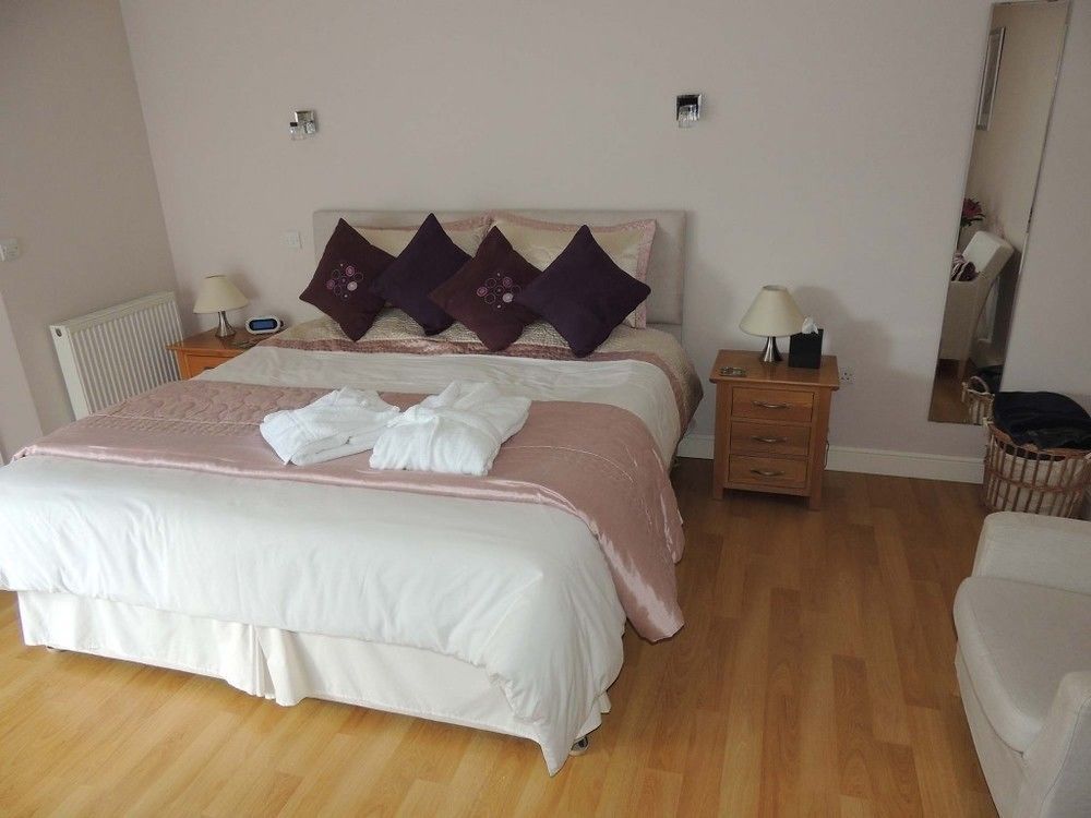 Отель The Manor Coach House Hindlip Экстерьер фото